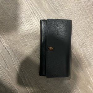 Tommy Hilfiger wallet